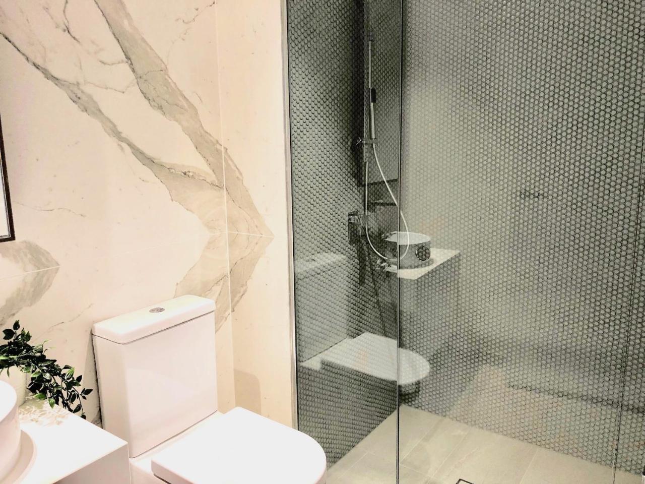 Deluxe And Brand New Lakeside Apartment 墨尔本 外观 照片